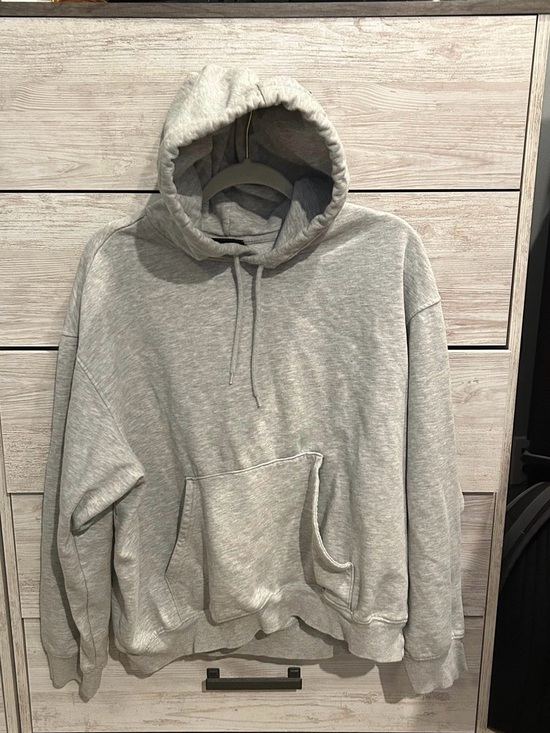 H&M Tops - H&M Relaxed Fit Grey Hoodie Size Large